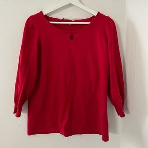 Red keyhole women’s 3/4 top